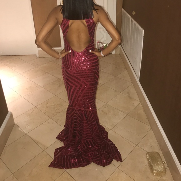 Burgundy Prom dress - Picture 2 of 7